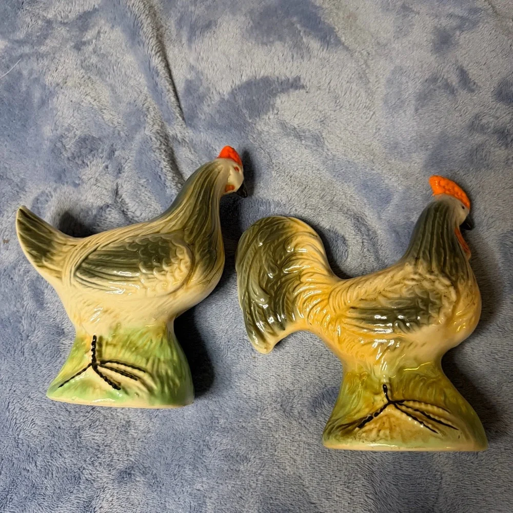 Vintage Ceramic Chicken Figurines -‎ Yellow and Orange